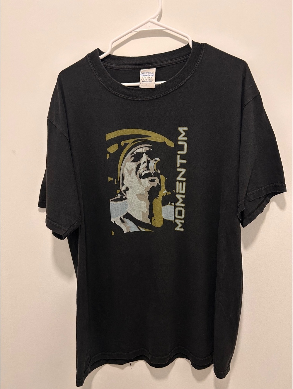 Vintage Y2K Momentum Music Graphic T Shirt Faded Black Gildan Ultra Cotton XL